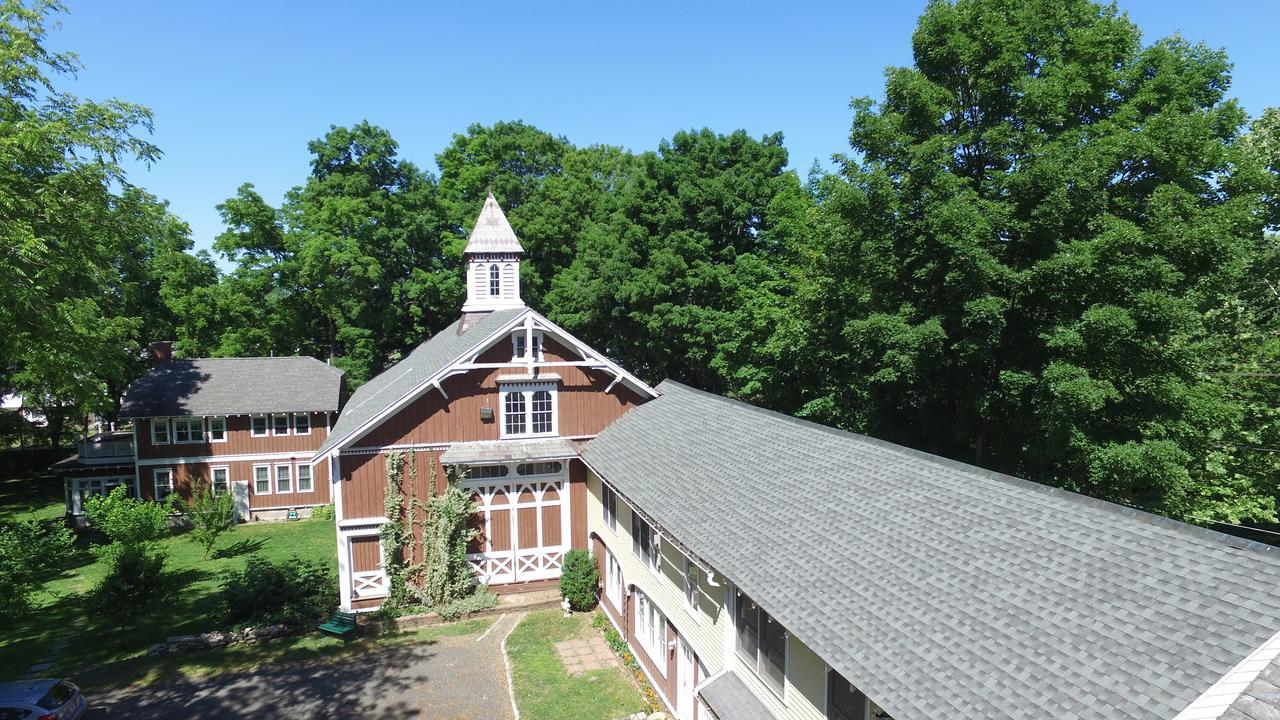 The Black Walnut Inn 阿默斯特 外观 照片
